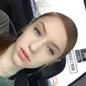 Meet your Posher, Kayla